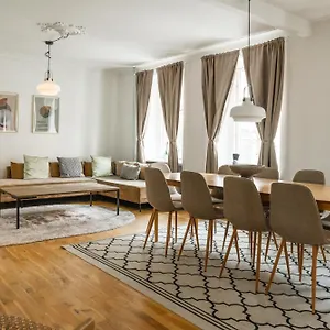 Nyhavn - Luxurious 3-4 Bedroom Copenhagen